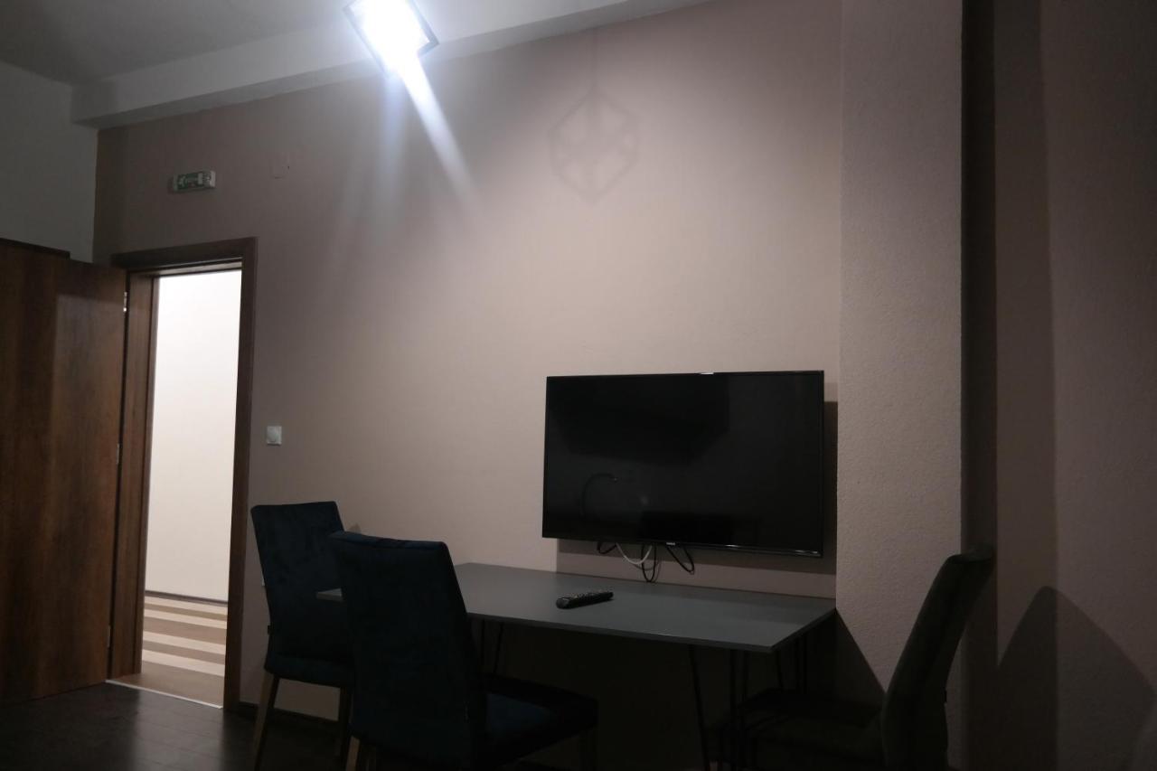 Villa Family كومانوفو المظهر الخارجي الصورة