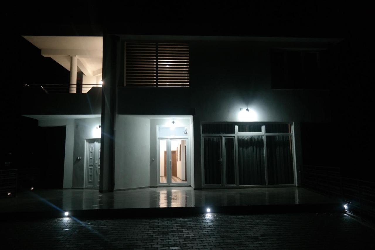 Villa Family كومانوفو المظهر الخارجي الصورة