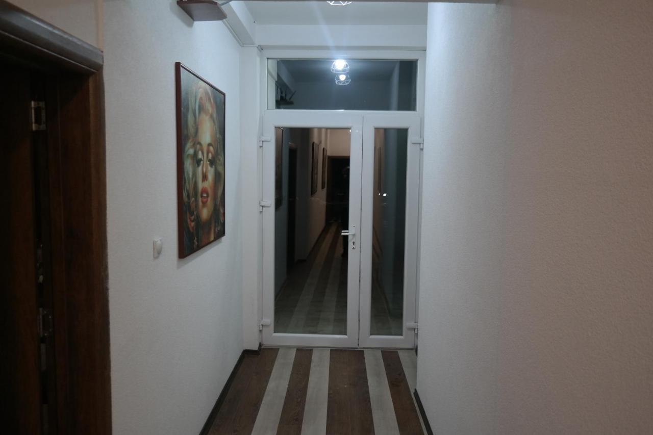 Villa Family كومانوفو المظهر الخارجي الصورة