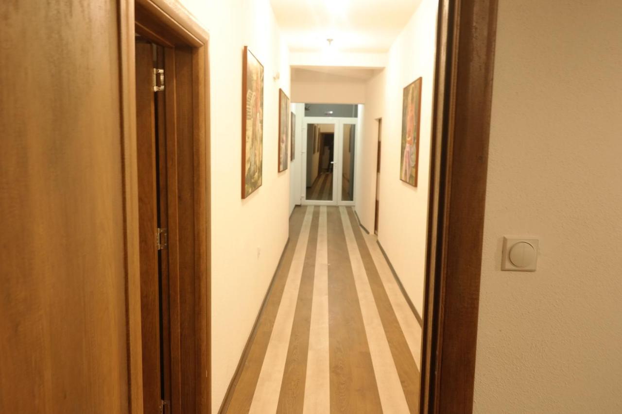 Villa Family كومانوفو المظهر الخارجي الصورة